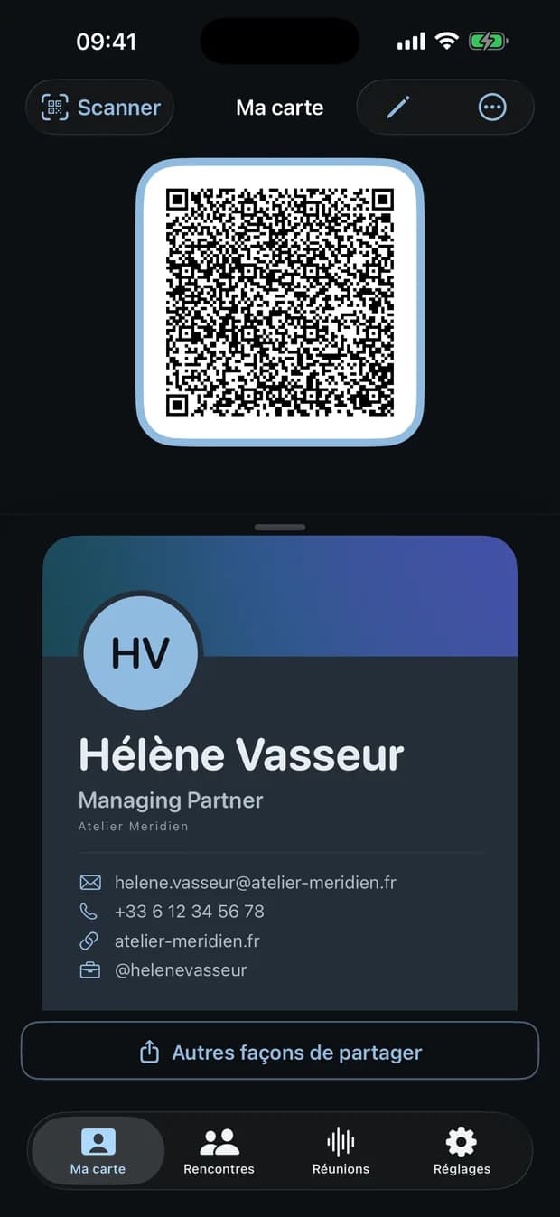 L'écran « Ma carte » de Pocket sur iPhone : un QR code contenant la carte de visite d'Hélène Vasseur, Managing Partner chez Atelier Meridien, et la fiche complète en dessous.